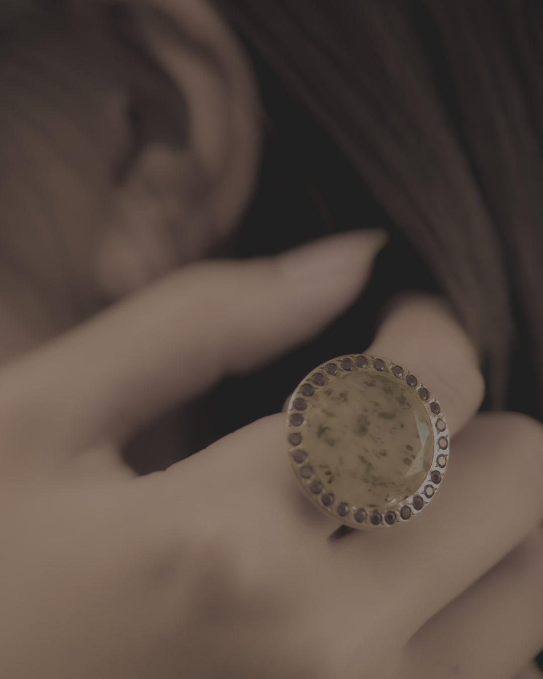 Big Halo Ring Dot Quartz & Garnet