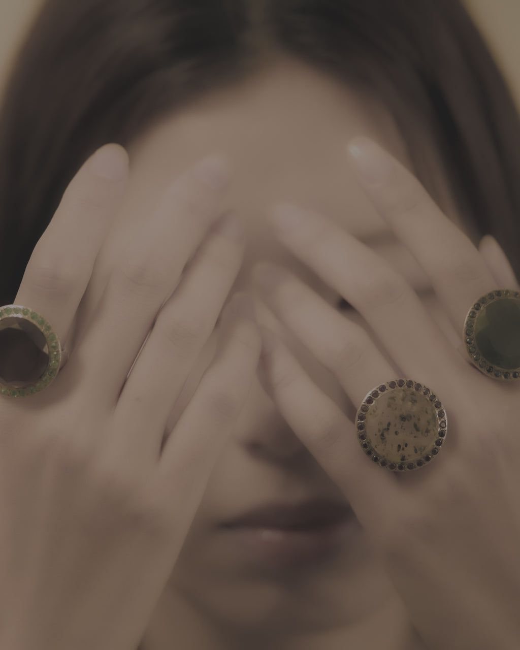 BIg Halo Ring Serpentine & Blue Sapphire