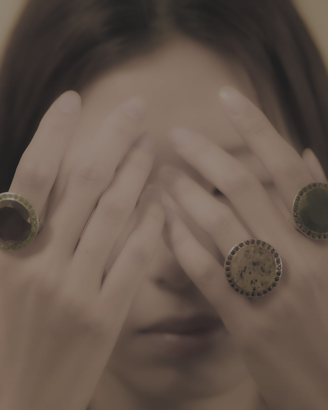 BIg Halo Ring Serpentine & Blue Sapphire