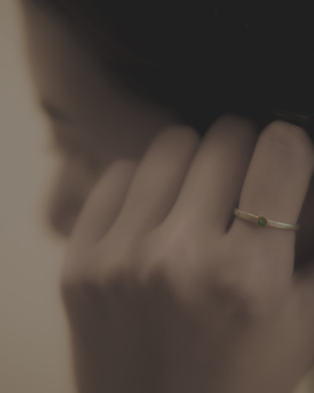 Solitaire Ring Green Garnet