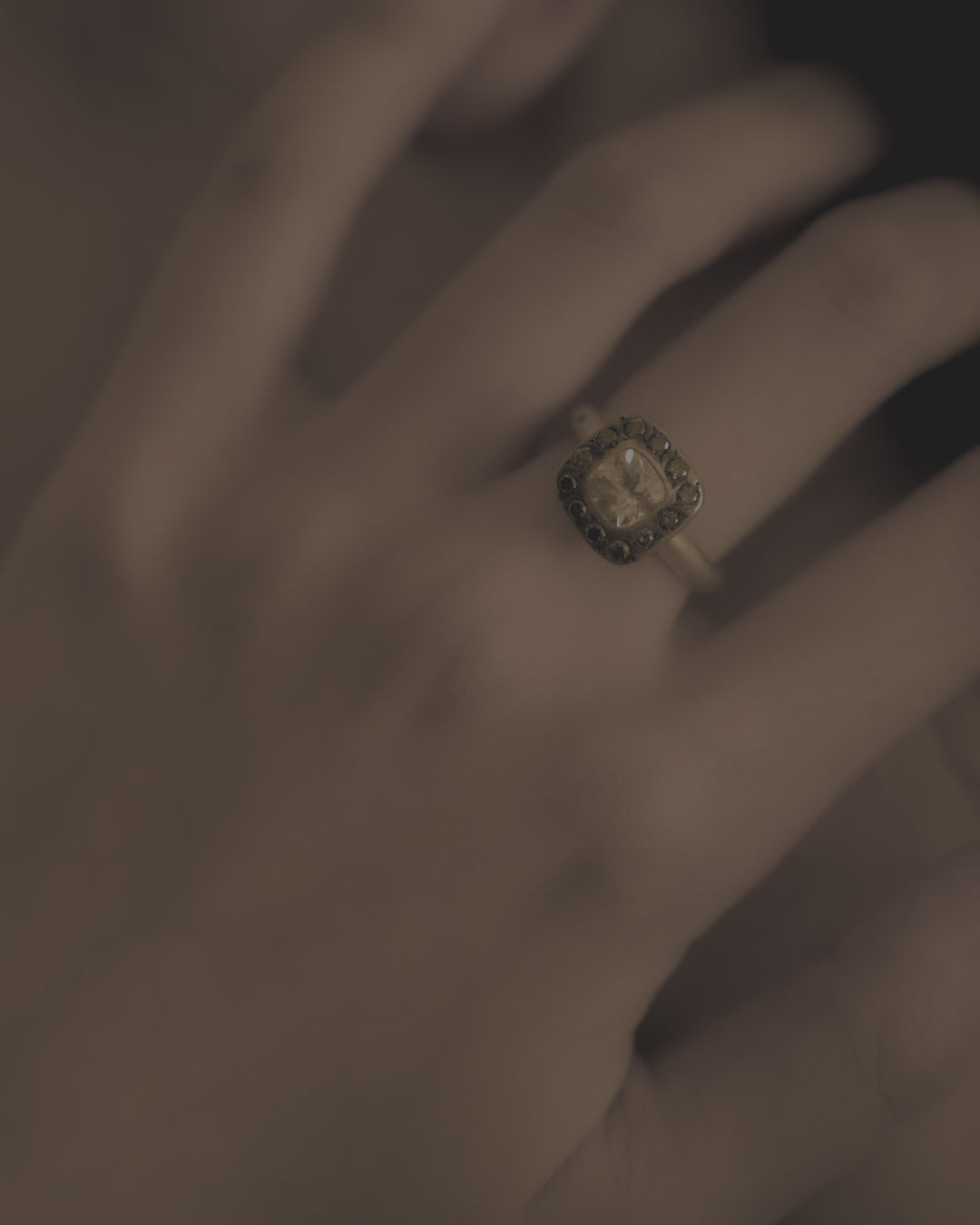 Square Halo Ring Cognac Diamond