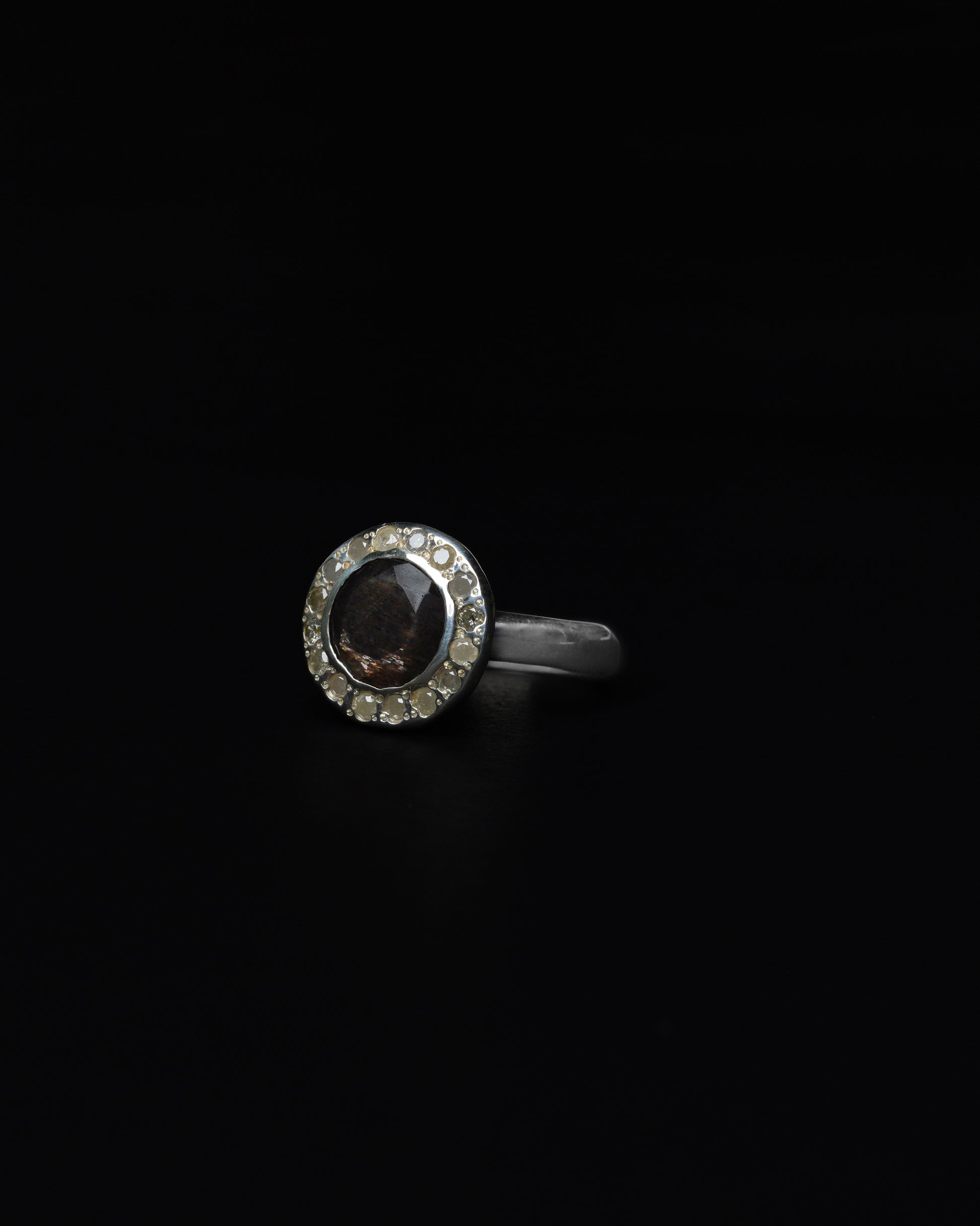 Middle Halo Ring Silky Moonstone & Ice Diamond