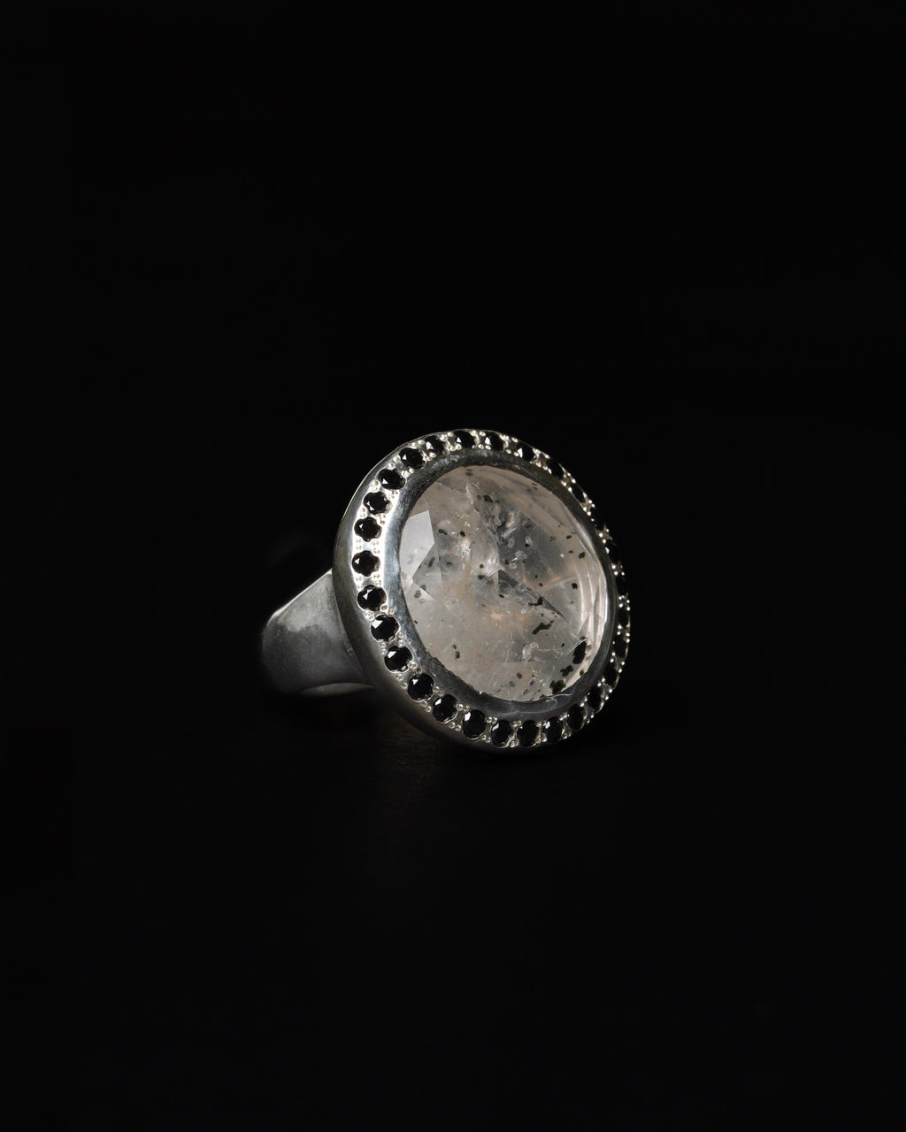 Big Halo Ring Dot Quartz & Black Diamond