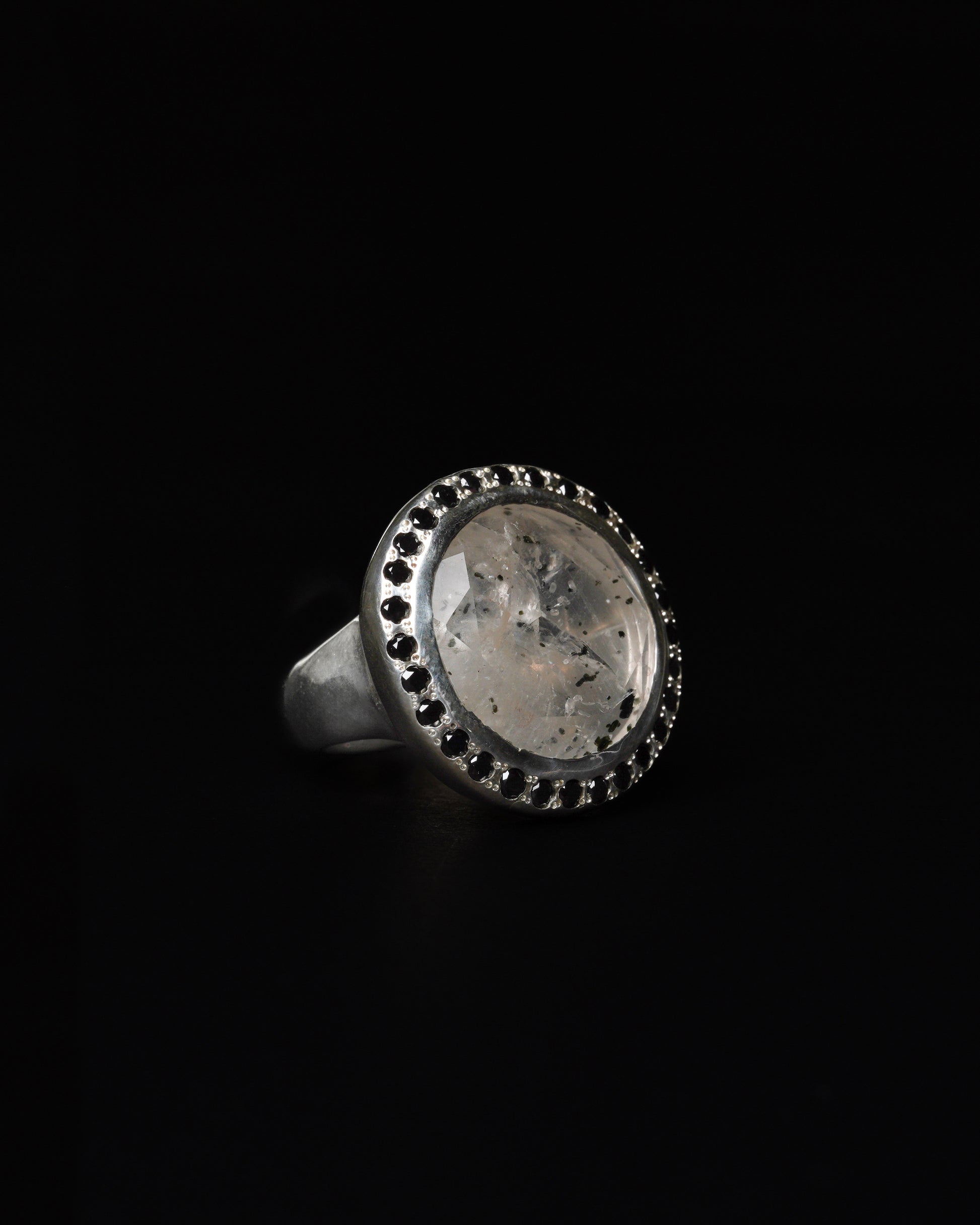 Big Halo Ring Dot Quartz & Black Diamond