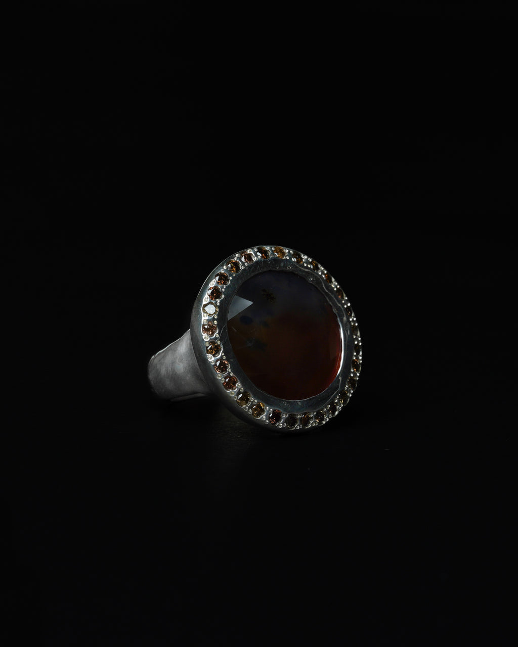 Big Halo Ring Montana Agate & Cognac Diamond