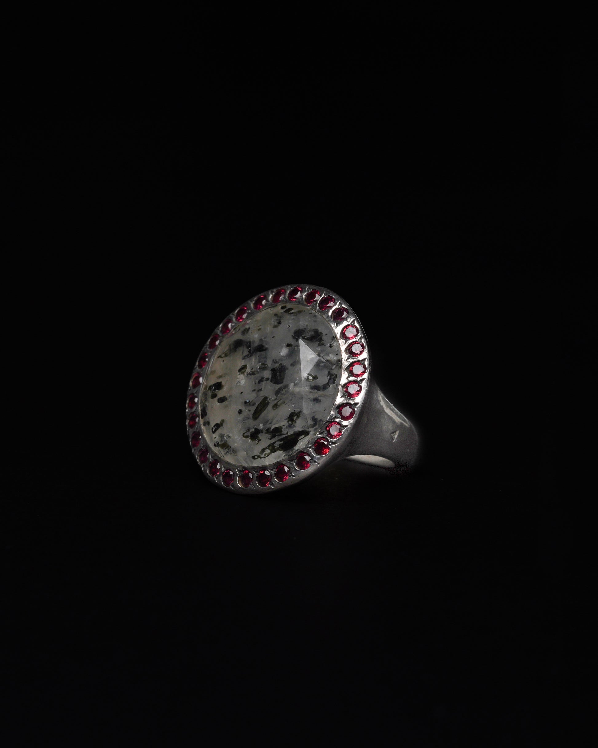 Big Halo Ring Dot Quartz & Garnet