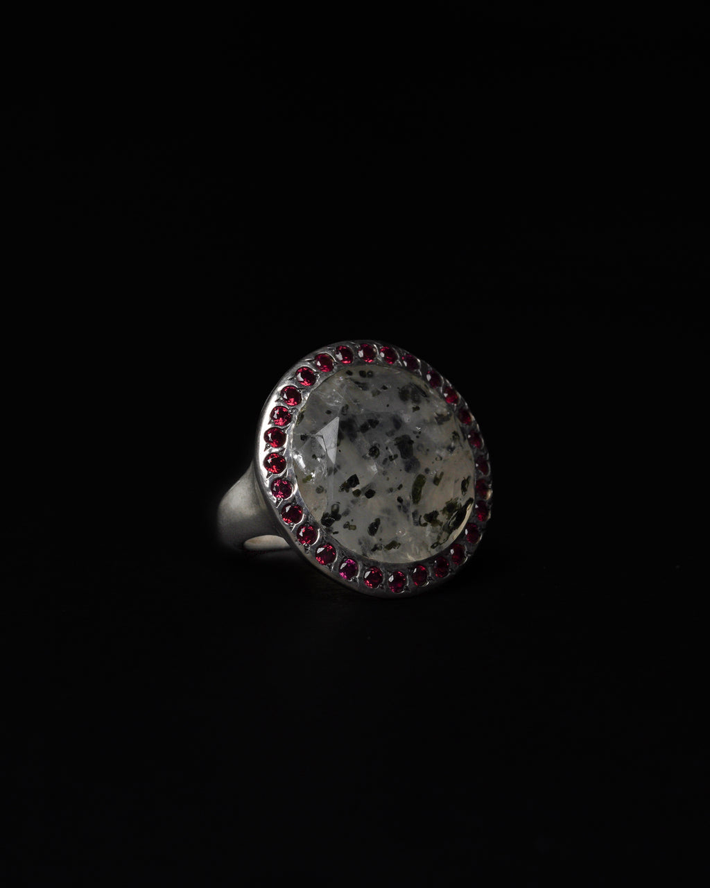 Big Halo Ring Dot Quartz & Garnet