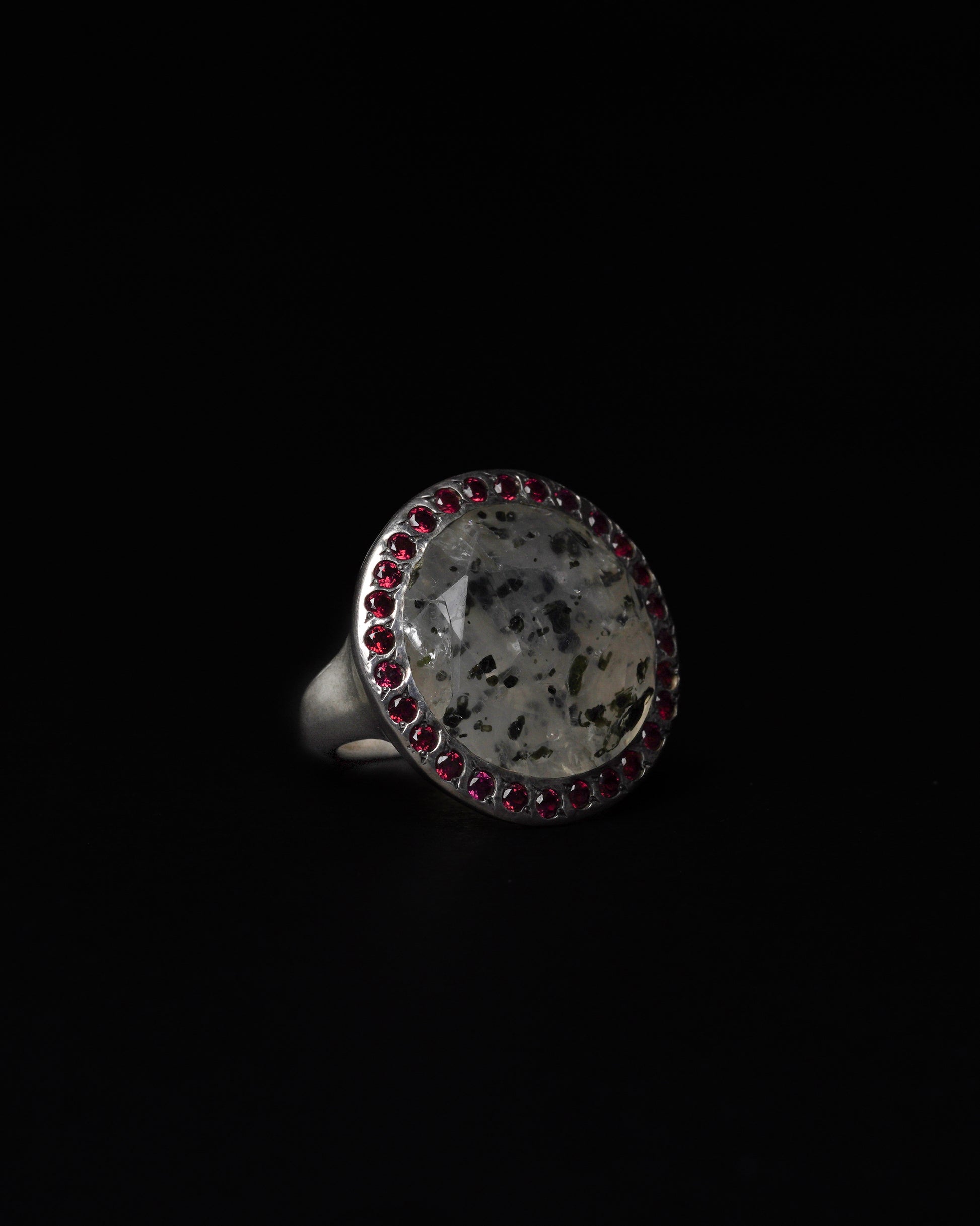 Big Halo Ring Dot Quartz & Garnet