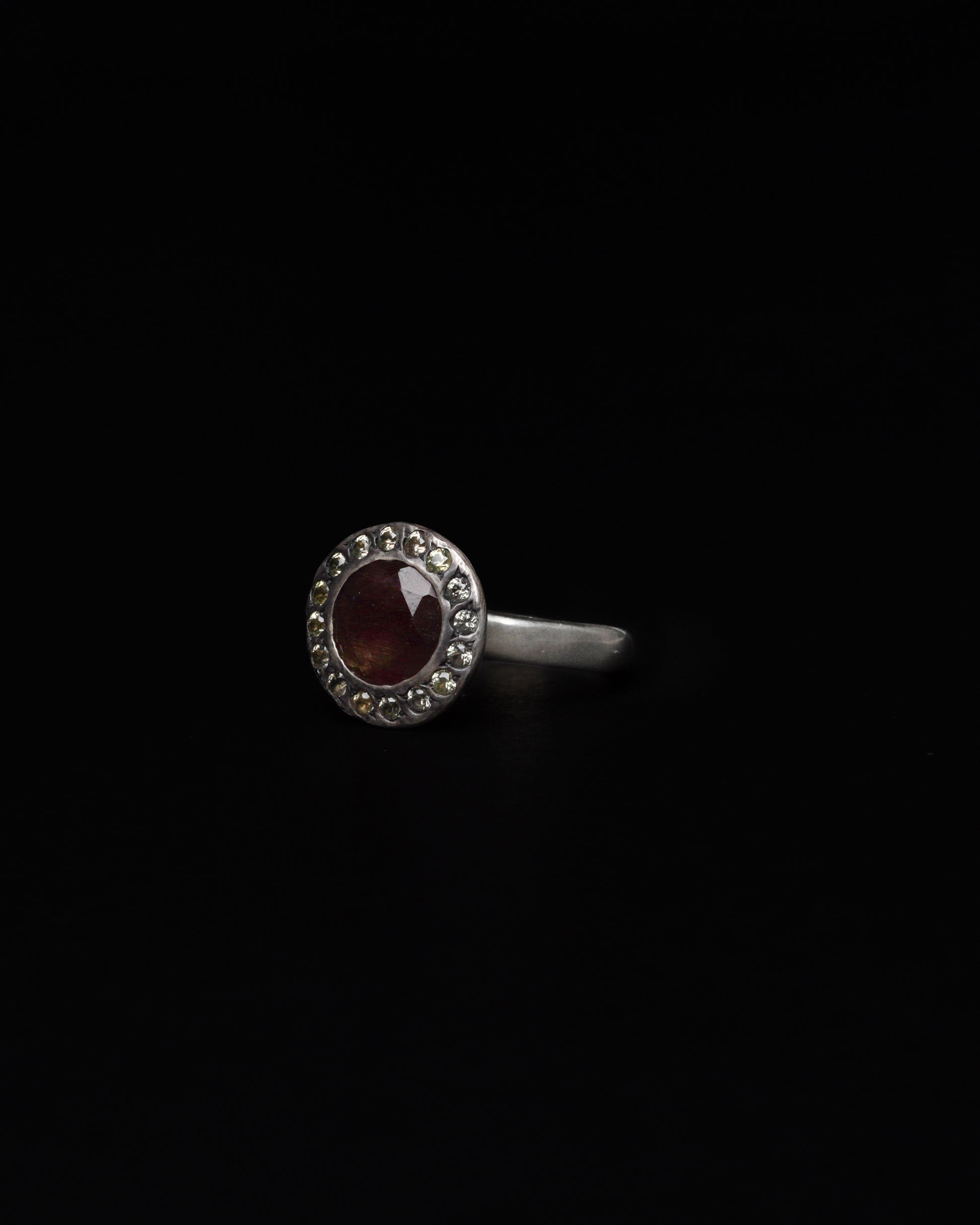 Middle Halo Ring Copper Rutile & Mint Sapphire