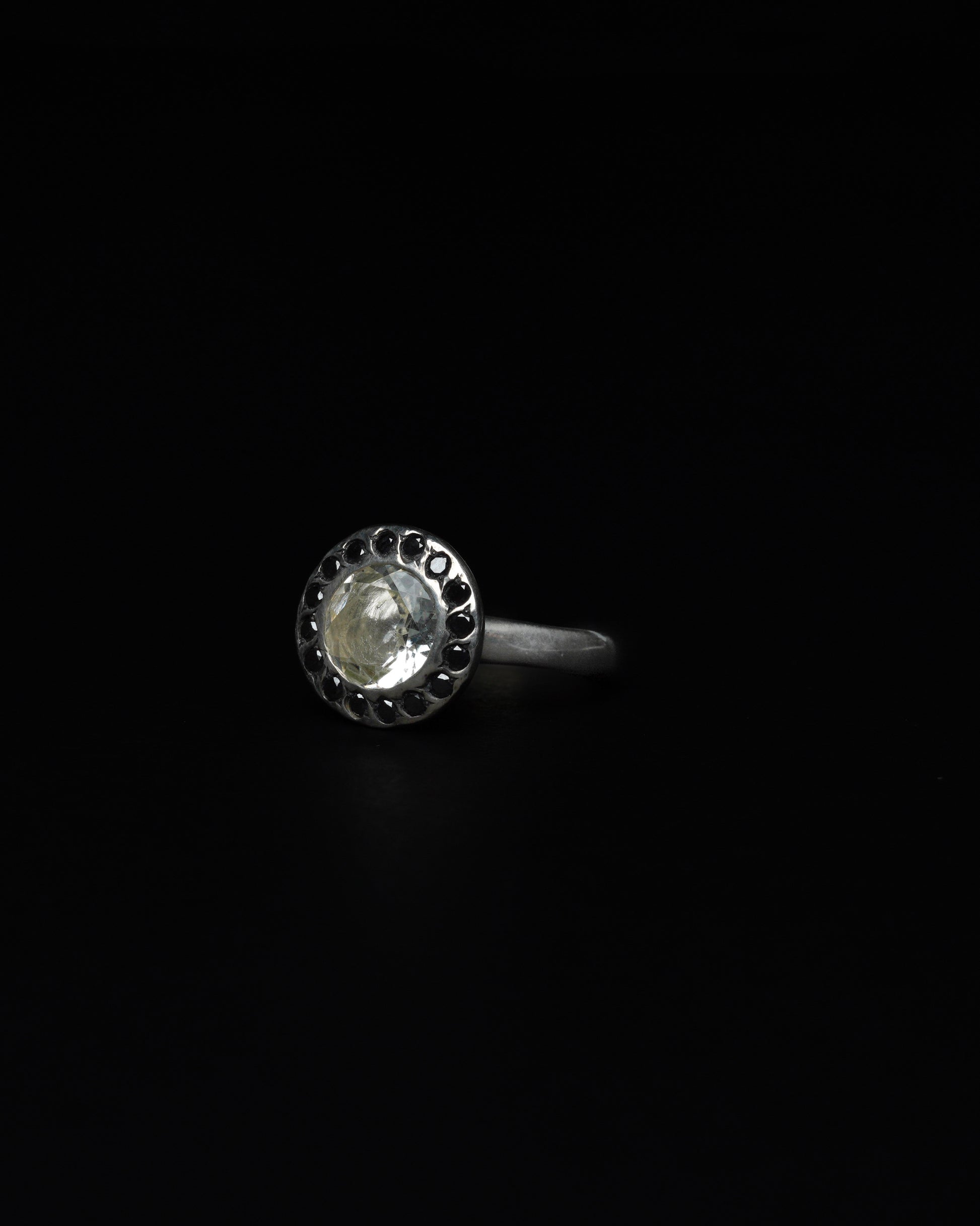 Middle Halo Ring Green Amethyst & Black Diamond
