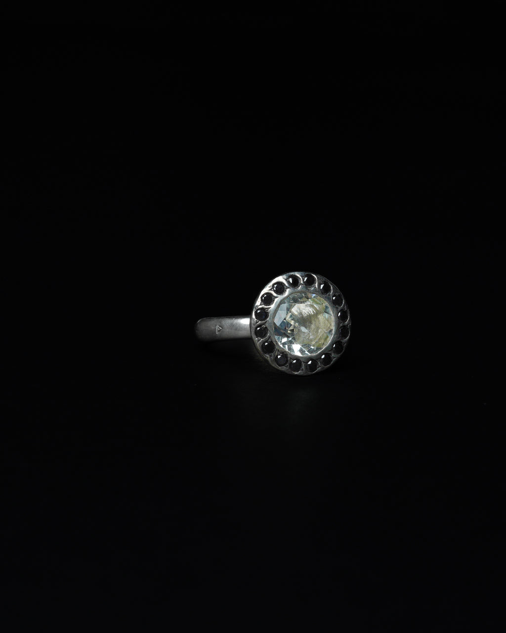 Middle Halo Ring Green Amethyst & Black Diamond