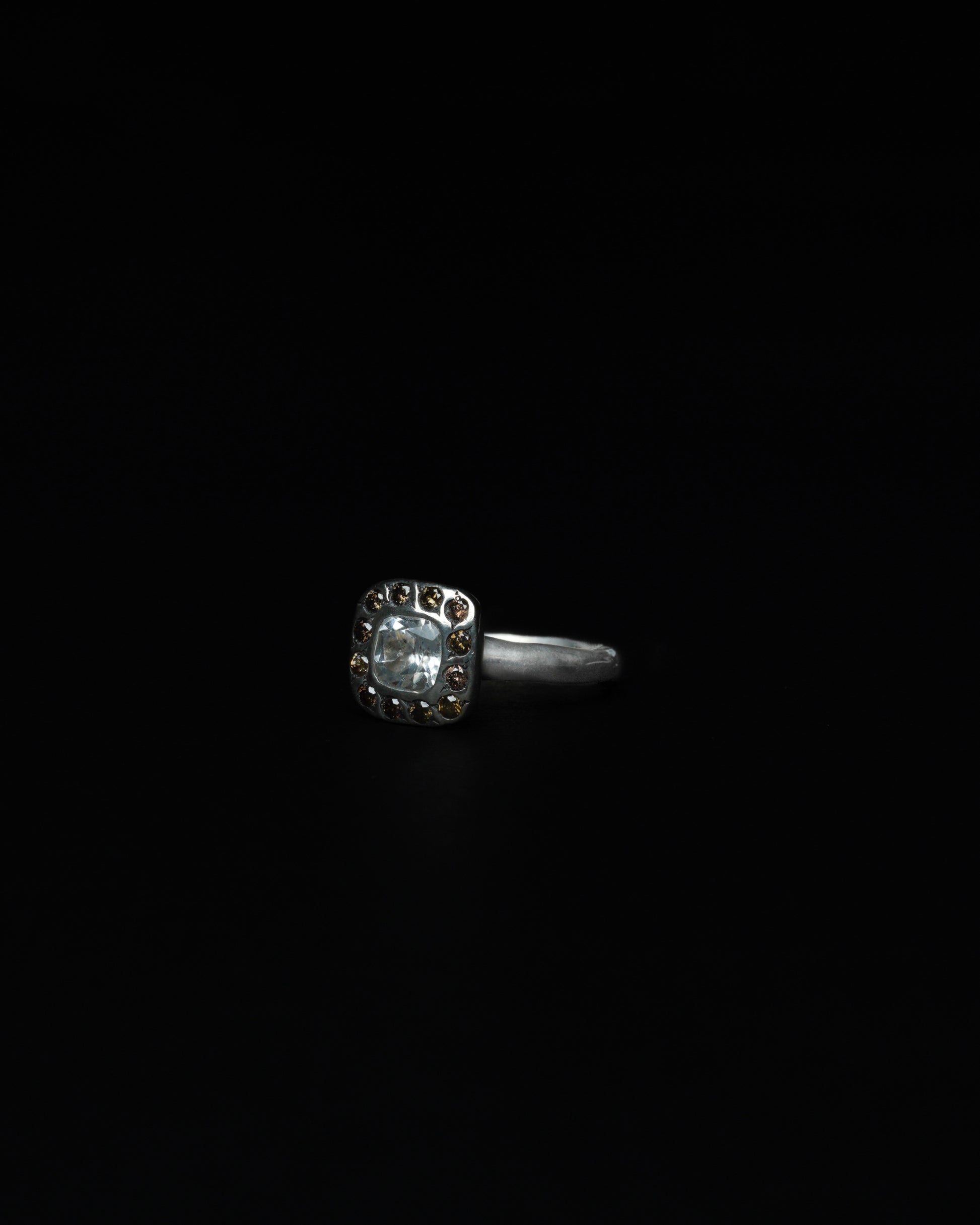 Square Halo Ring Cognac Diamond
