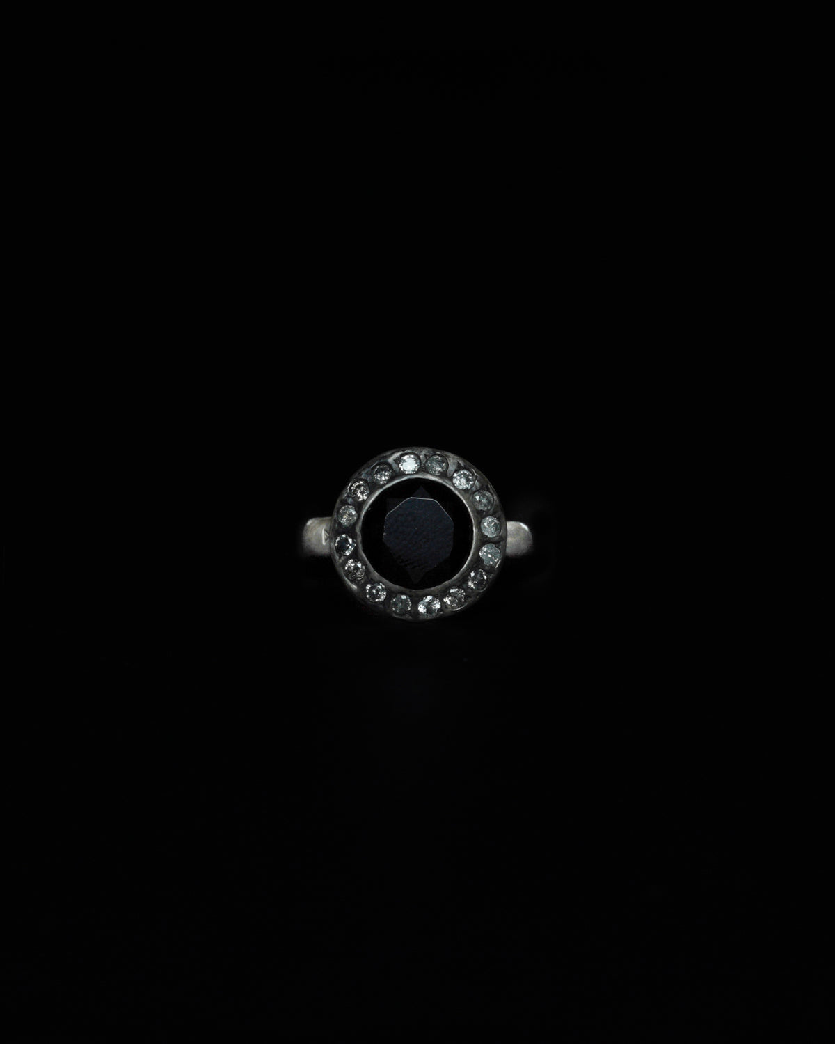 Middle Halo Ring Black Spinel & Salt and pepper Diamond